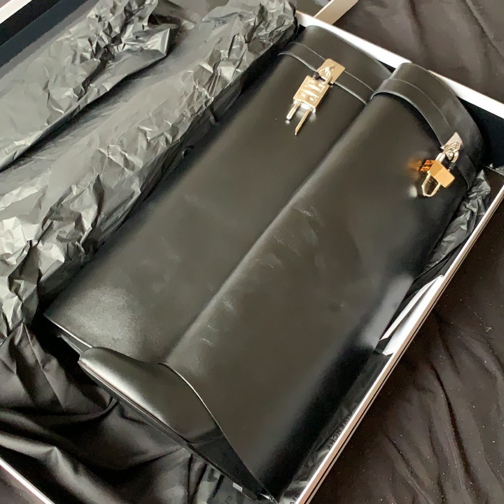 AUTHENTIC BRAND NEW NEVER WORN ‼️ GIVENCHY SHARK LOCK PANT BOOTS